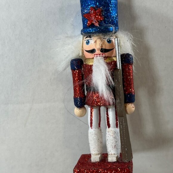 VTG Patriotic Nutcracker Style Christmas Soldier Wooden Tree Ornament 4.25" Tall - Picture 6 of 9